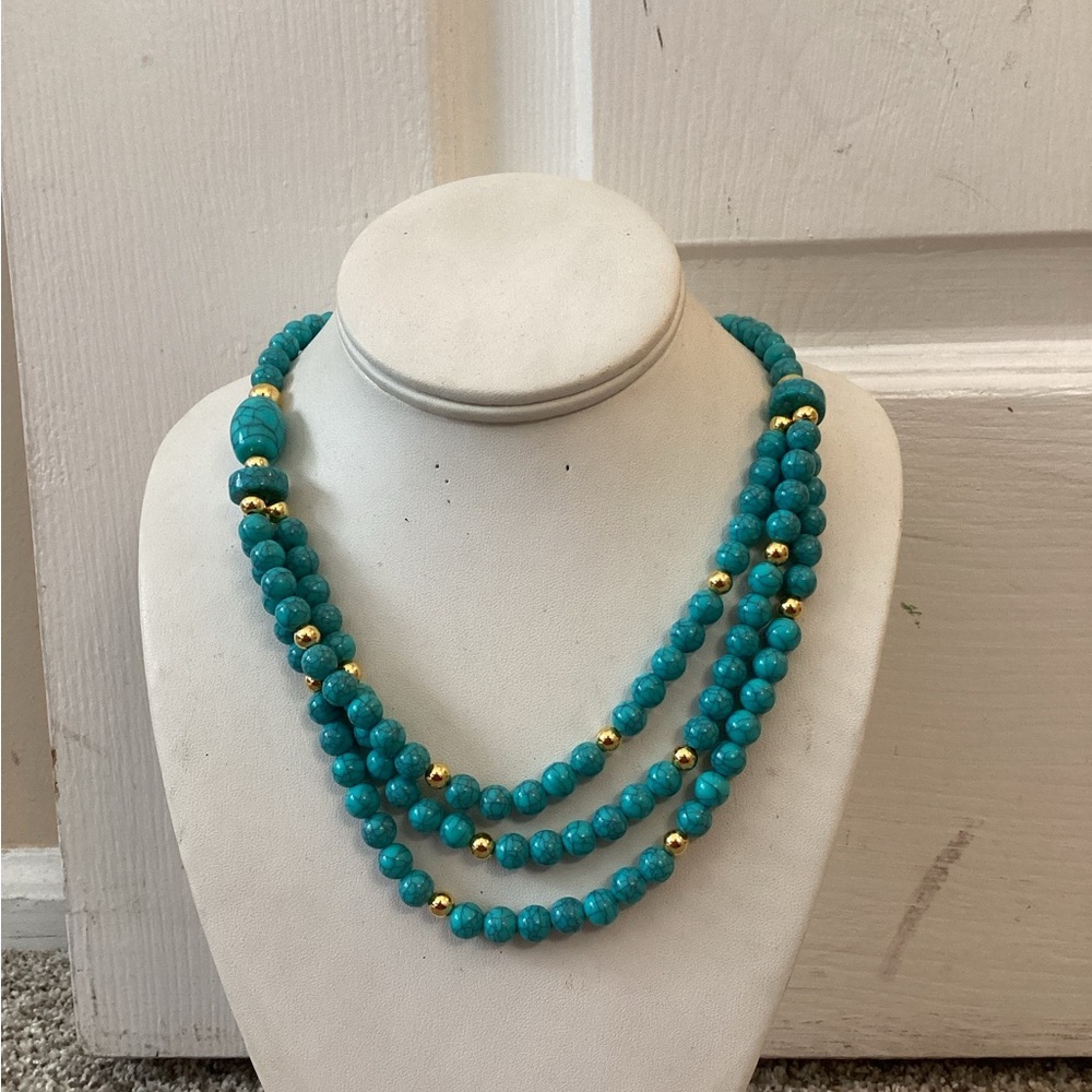 WHITE STATEMENT NECKLACE - Picture 11 of 12